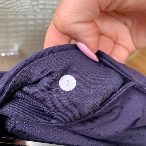 Lululemon Emerge Renewed Leggings - Picture 3 of 4